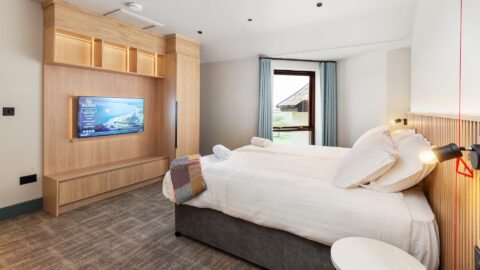 Accessible-1-Bedroom-Unit-Bed